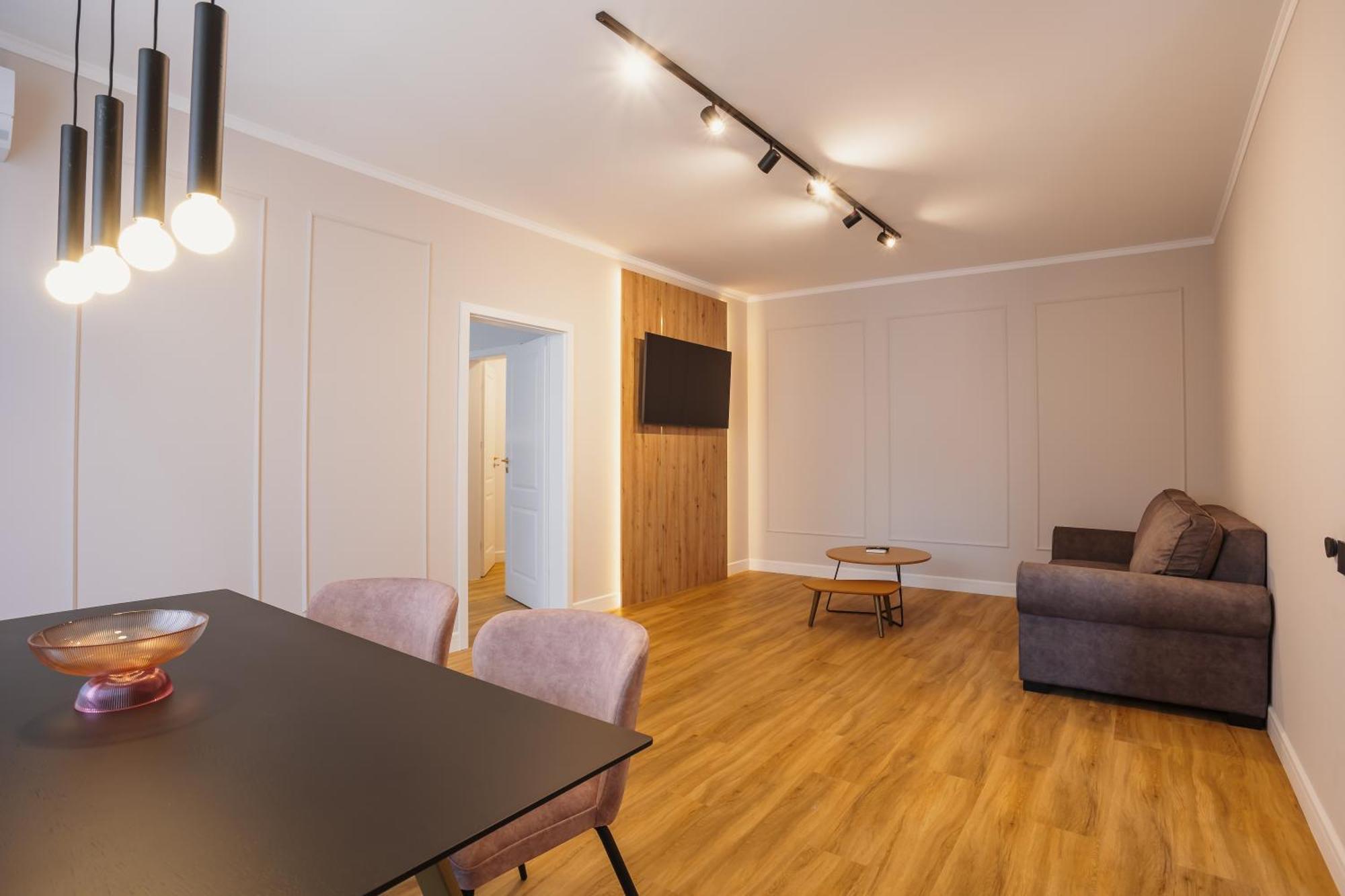 Bloom Downtown Suites Cluj-Napoca Exterior photo