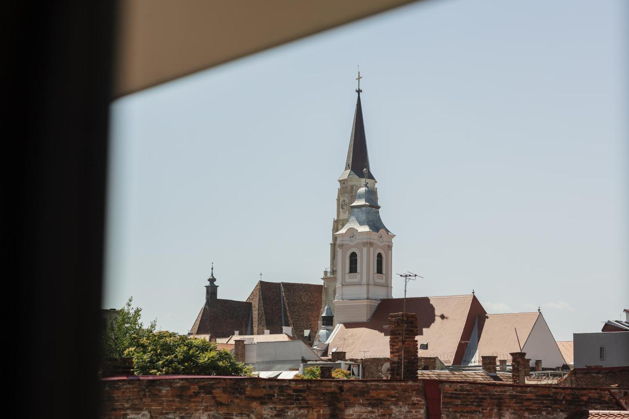 Bloom Downtown Suites Cluj-Napoca Exterior photo