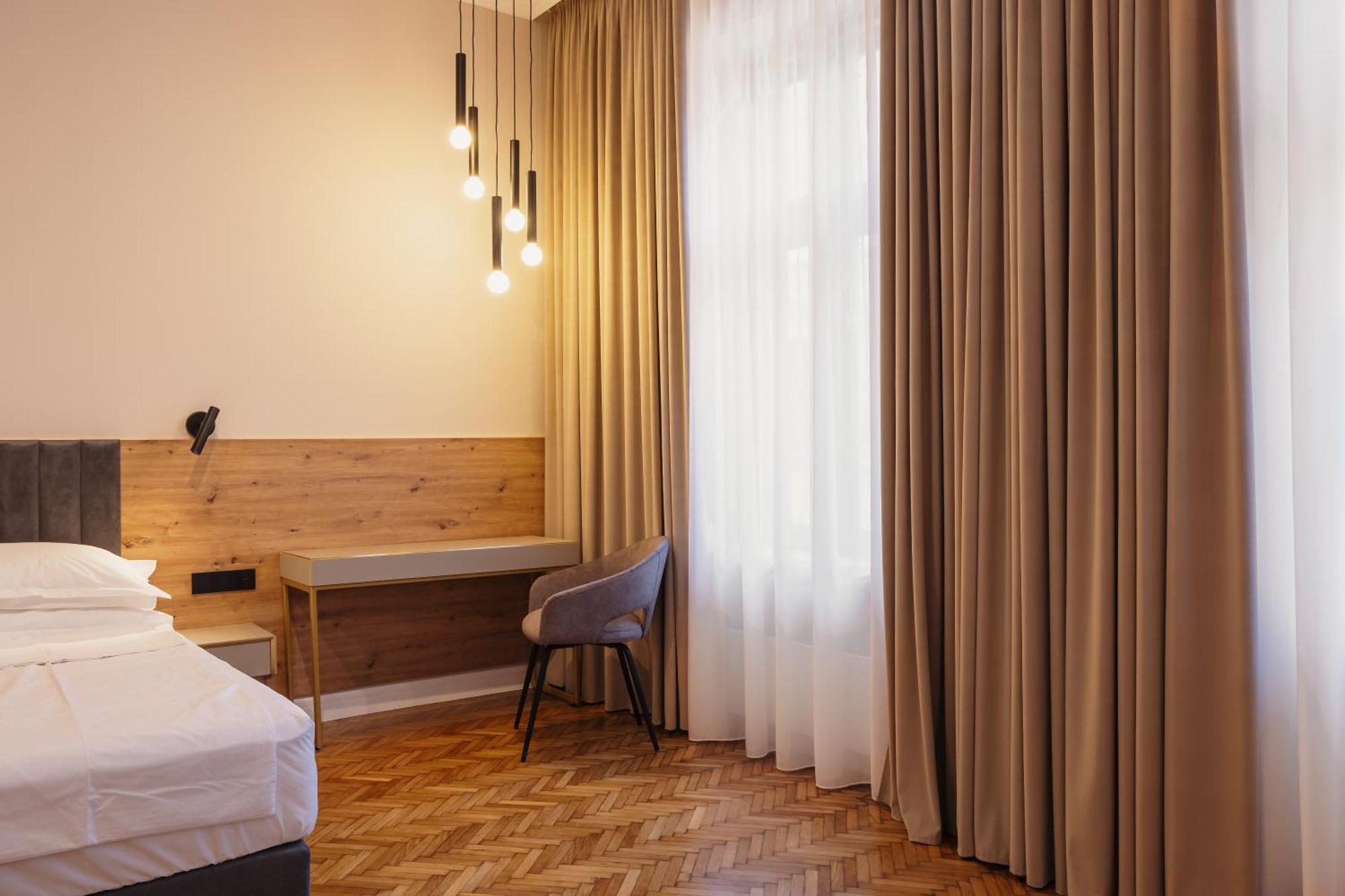 Bloom Downtown Suites Cluj-Napoca Exterior photo